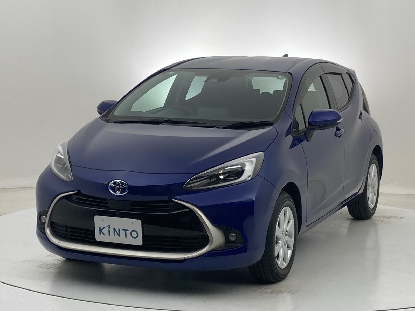 トヨタ アクア Z HEV 1.5L 2WD(5人乗り) ハイブリッド 2023年式 ダーク  