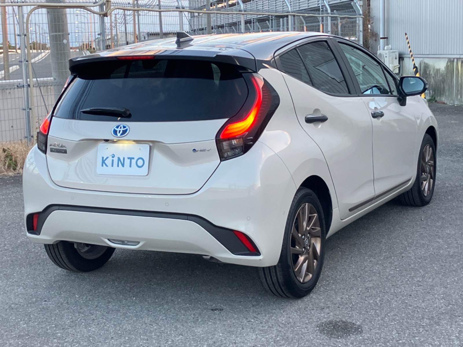 トヨタ アクア Z