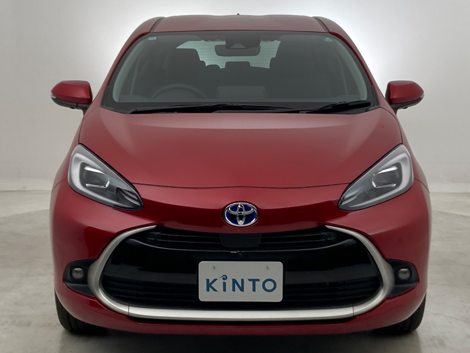 トヨタ アクアハイブリッド低走行大阪府 トヨタ アクア（大阪府）中古