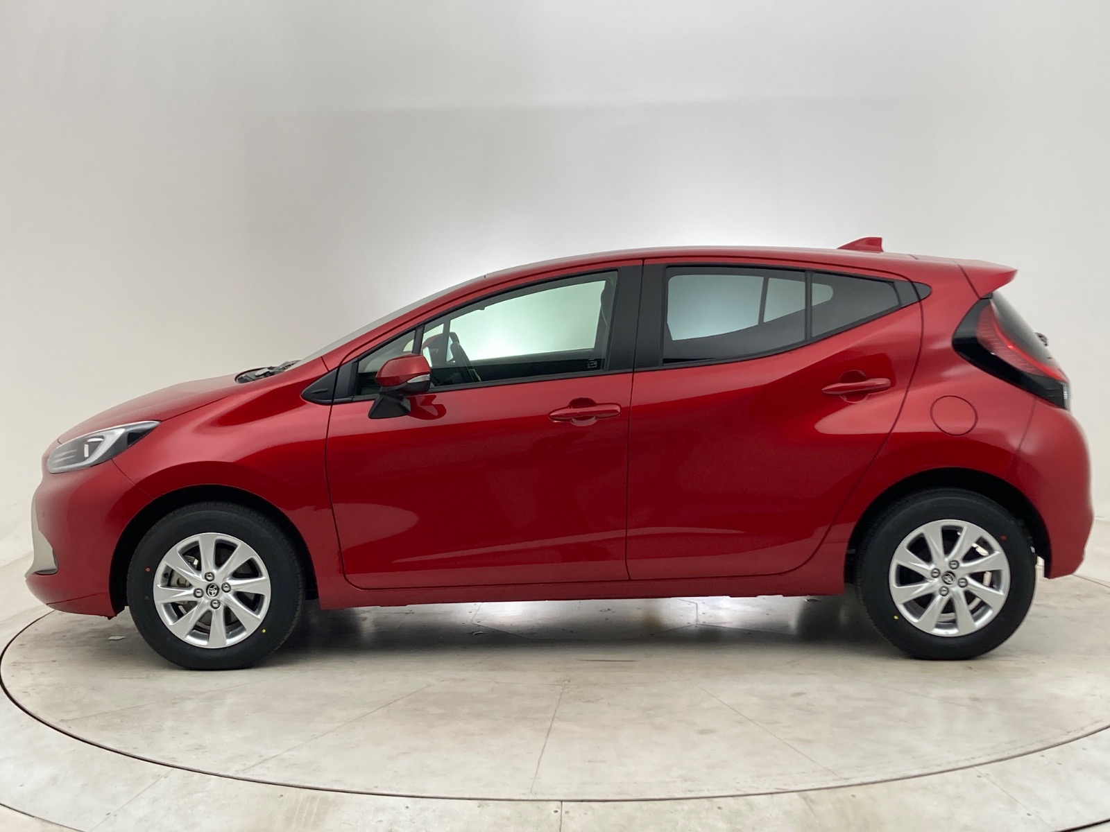 トヨタ アクア Z HEV 1.5L 4WD(5人乗り) ハイブリッド 2024年式