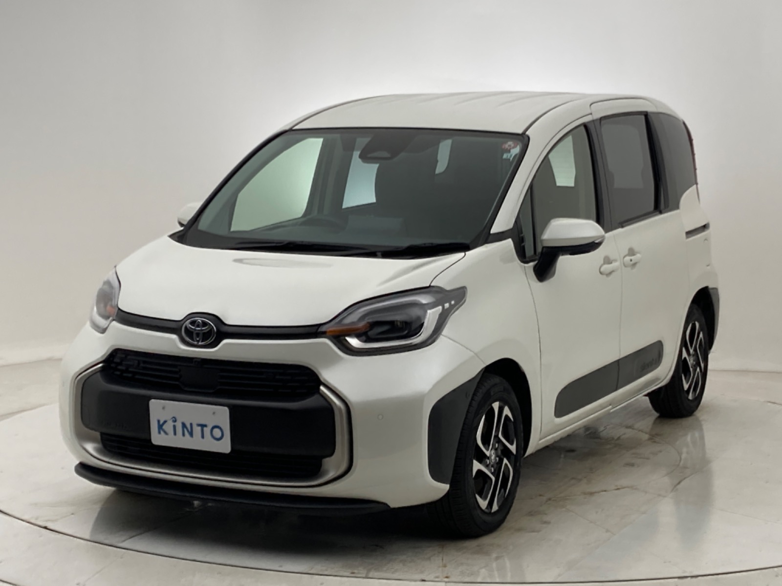 トヨタ シエンタ Z HEV 1.5L 2WD(5人乗り) ハイブリッド 2022年式 ホワイトパールクリスタルシャイン  [1149]の詳細｜【KINTO ONE(中古車)】トヨタの中古車サブスク（フルサービスリース）