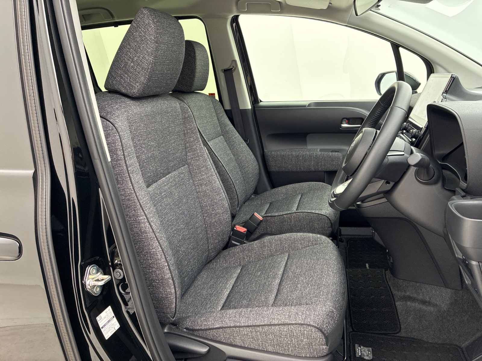 トヨタ シエンタ Z HEV 1.5L 4WD(7人乗り) ハイブリッド 2024年式