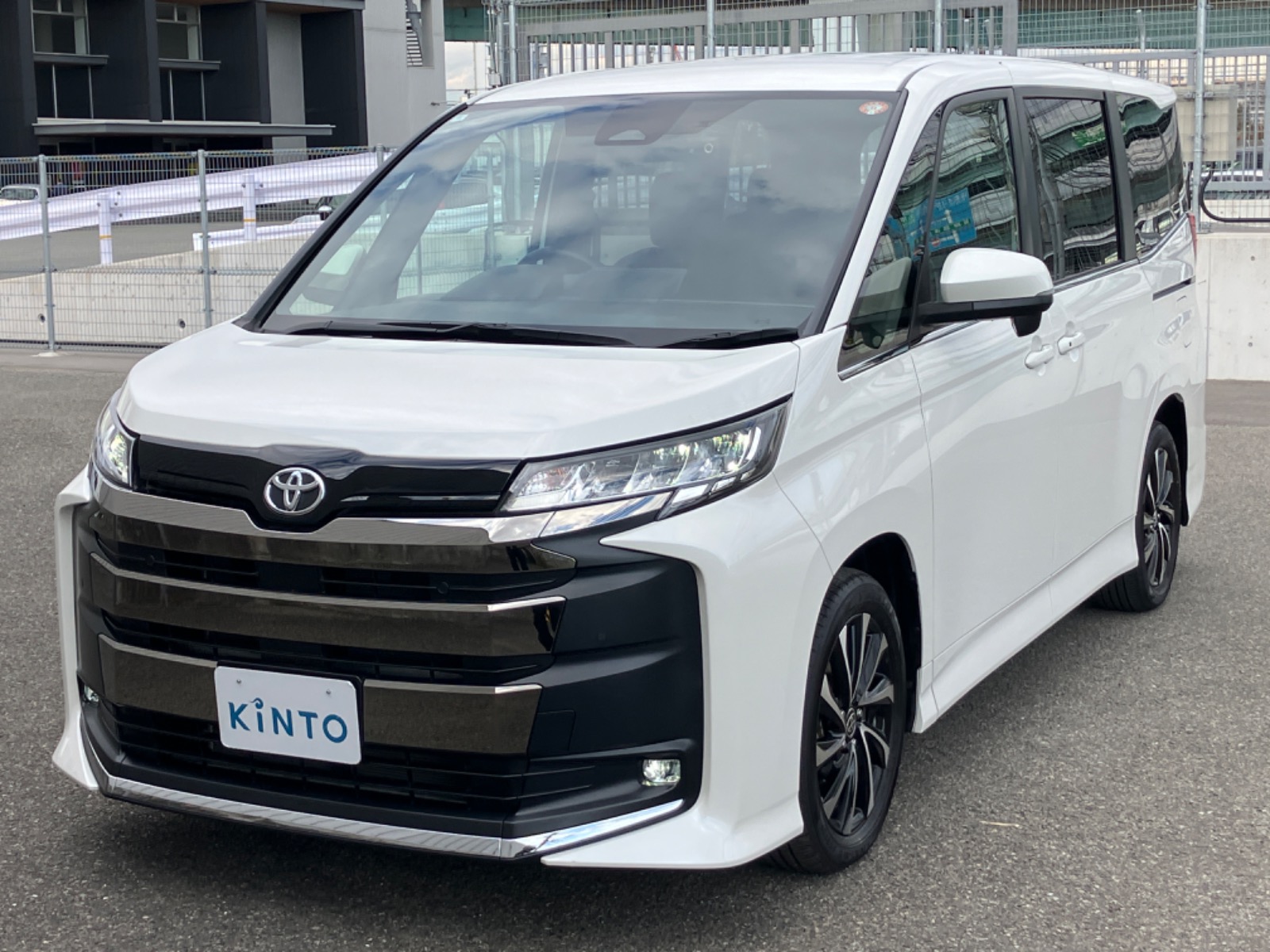 トヨタ ノア S-Z GAS 2.0L 2WD(7人乗り) ガソリン 中古車在庫一覧