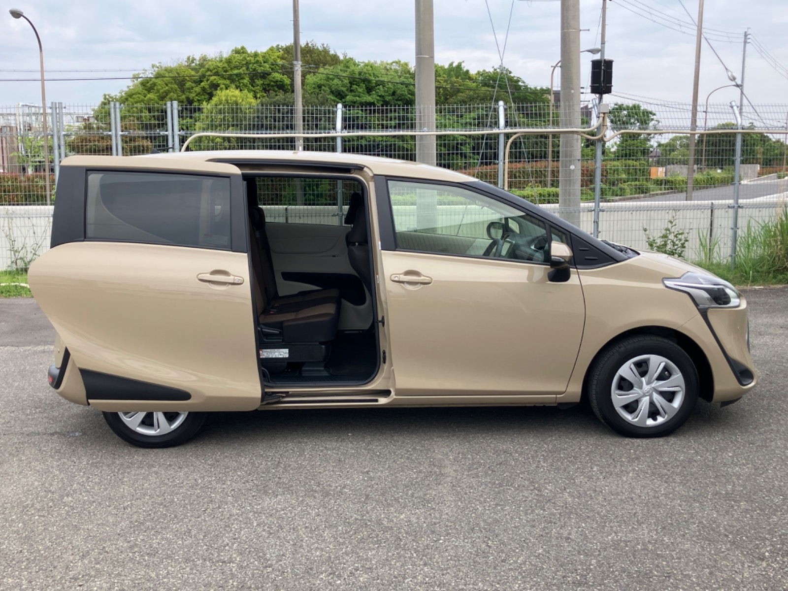 トヨタ シエンタ G GAS 1.5L 2WD(7人乗り) ガソリン 2022年式