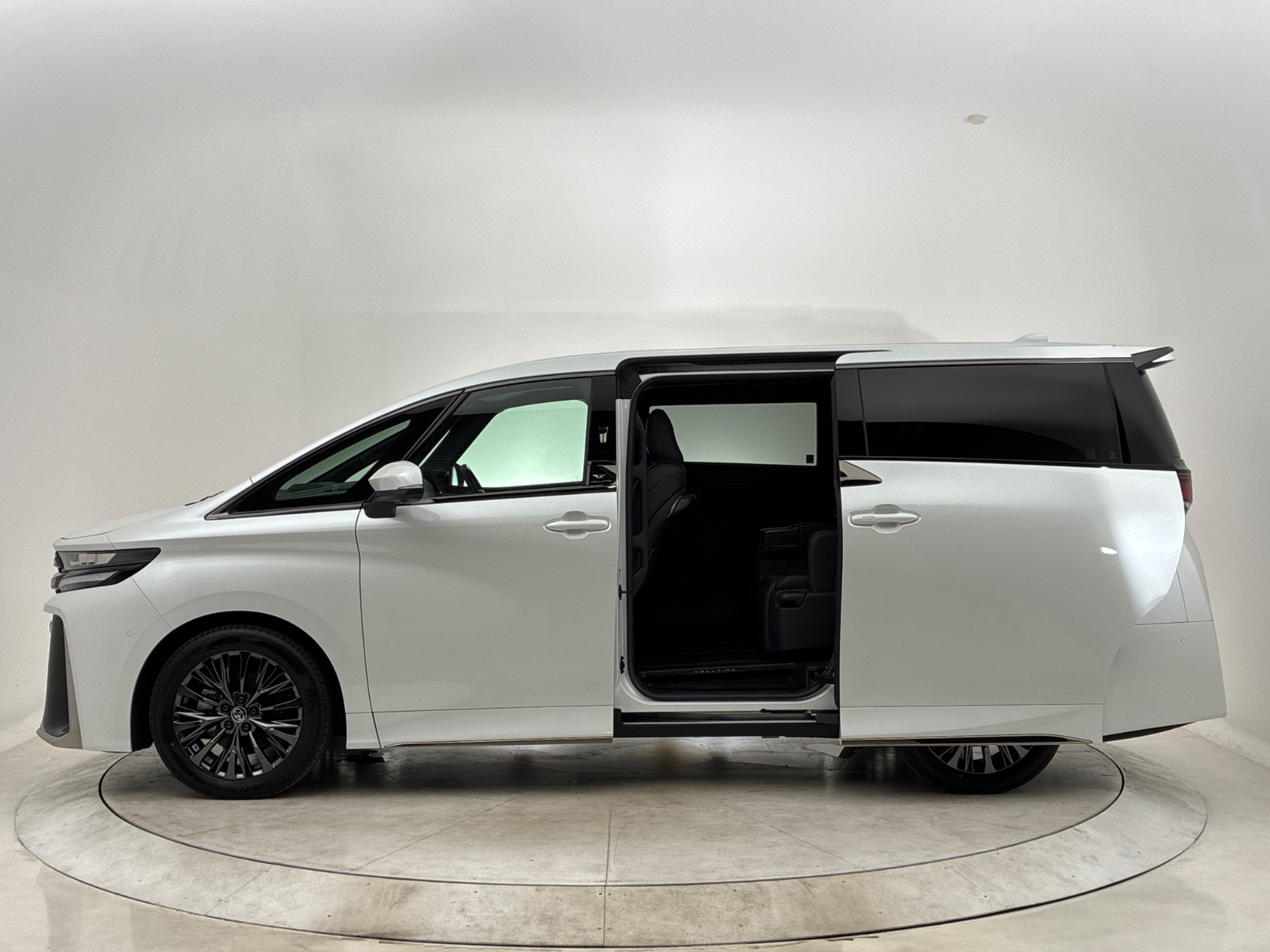 トヨタ ヴェルファイア Z Premier GAS 2.4L+ターボ 4WD(7人乗り