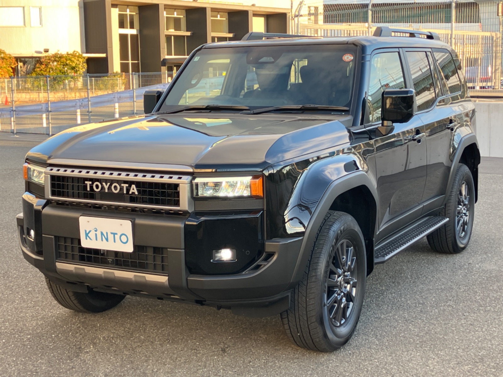 トヨタ ランドクルーザー ZX DSL 2.8L 4WD(7人乗り) ※モノトーン仕様車