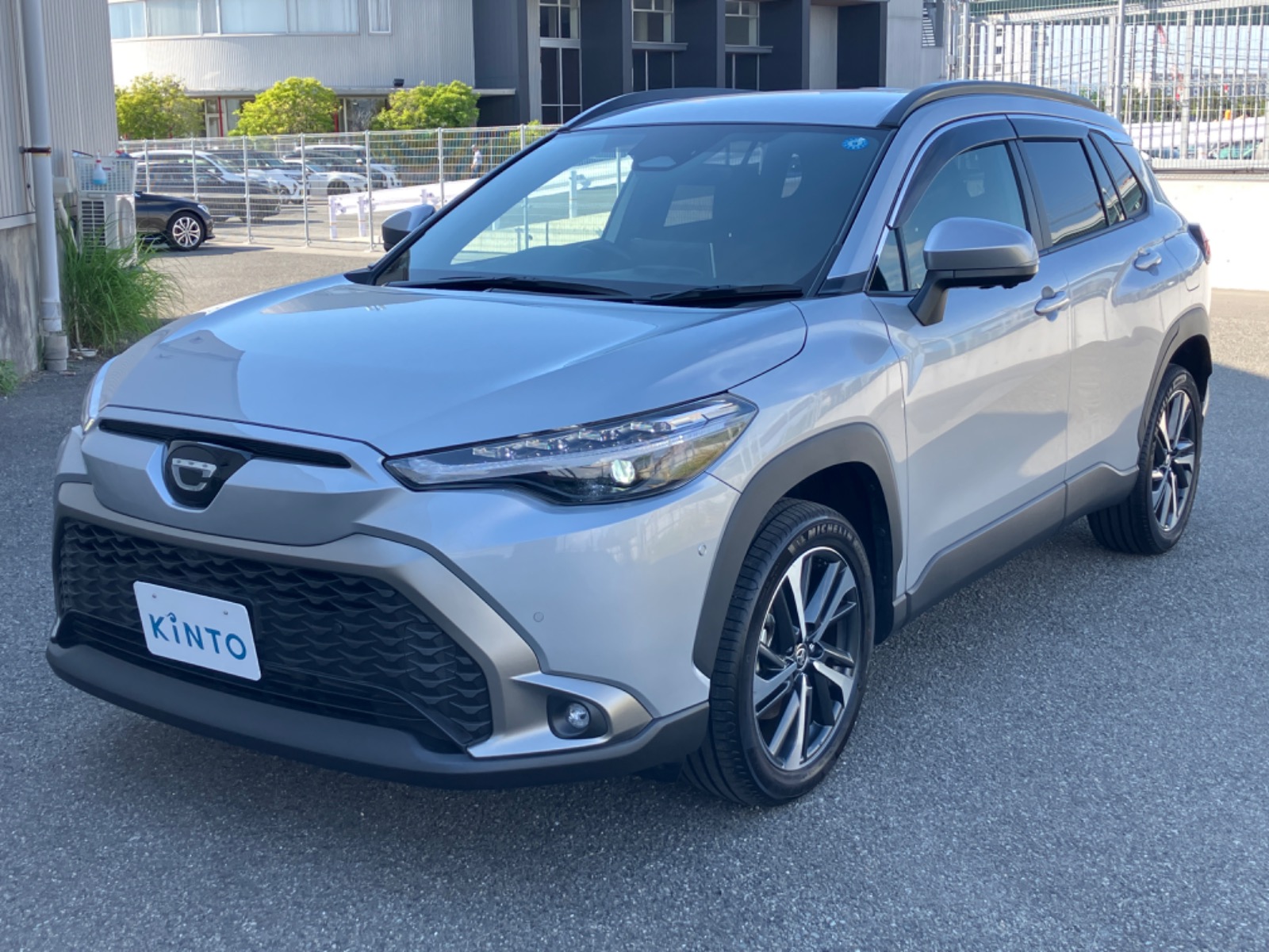 トヨタ カローラ クロス ｜維持費コミの新車リース月額・納期を