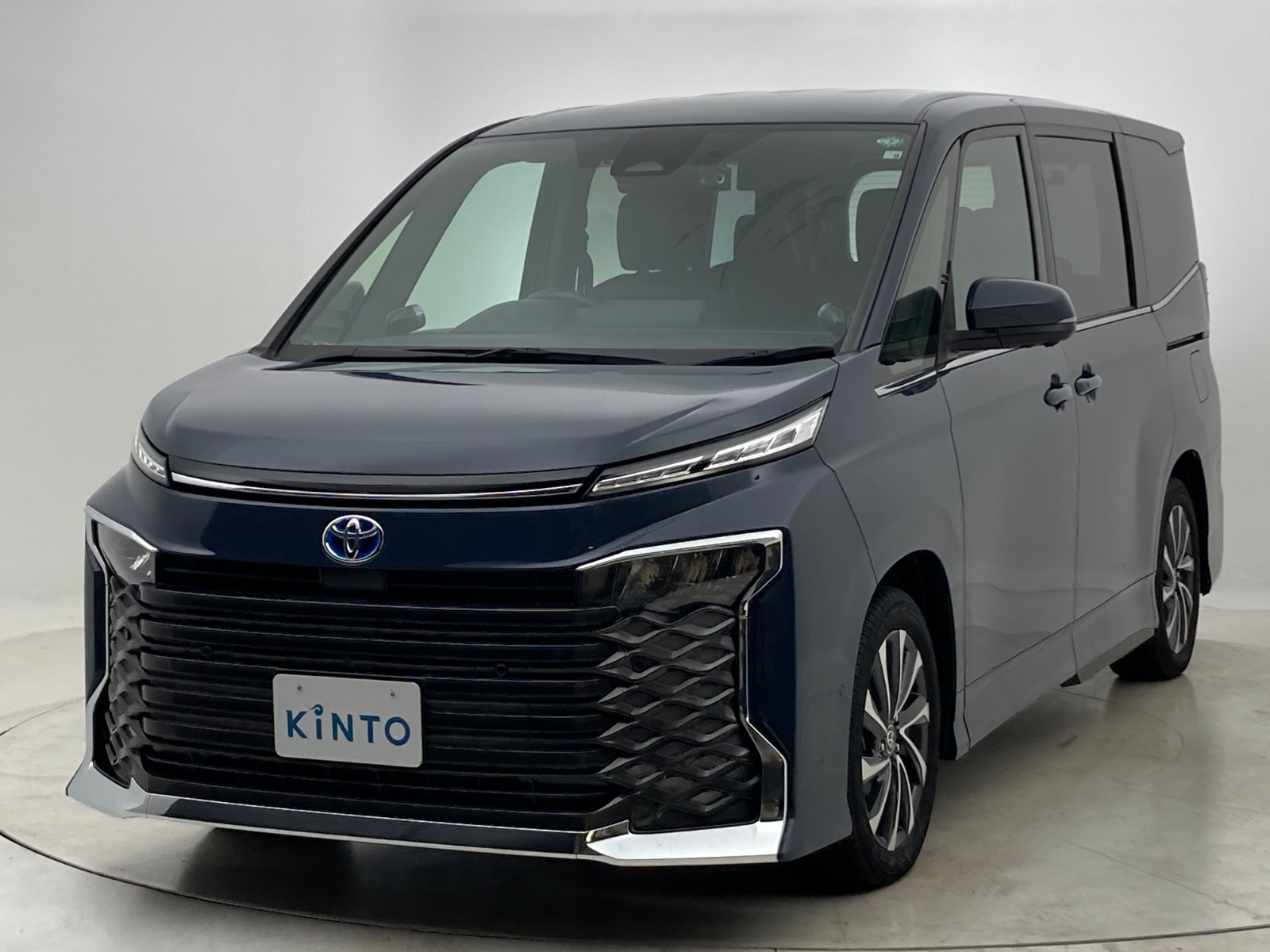 トヨタ ヴォクシー S-Z HEV 1.8L 2WD(7人乗り) ハイブリッド 2022年式