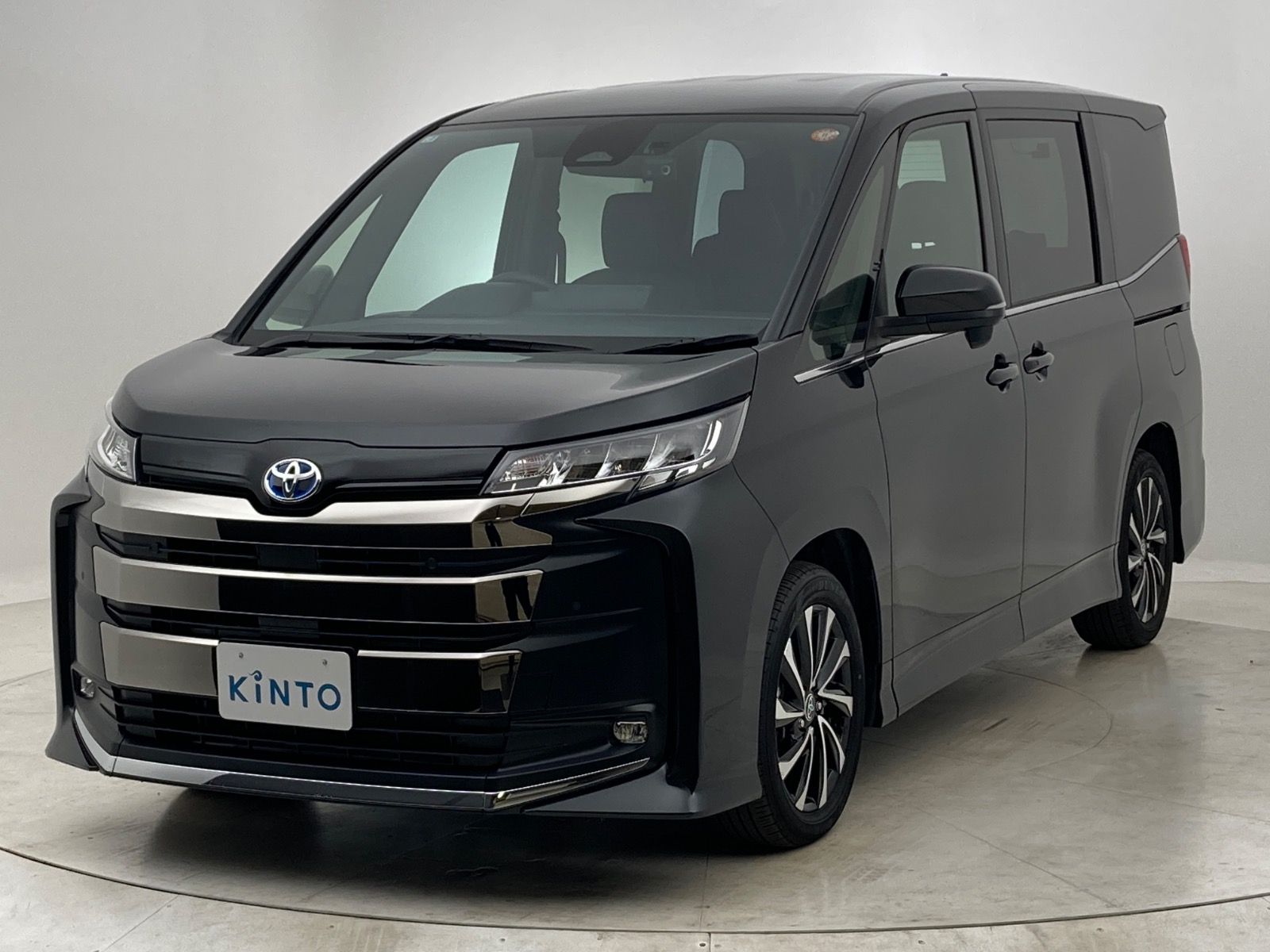 トヨタ ノア S-Z HEV 1.8L 2WD(7人乗り) ハイブリッド 2025年式