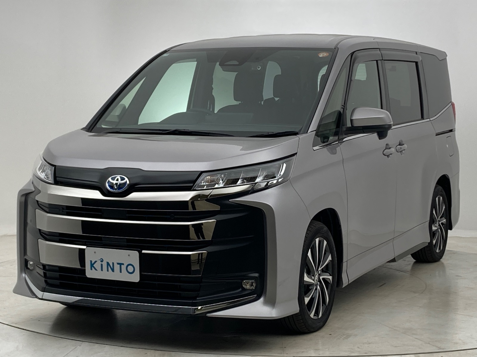 トヨタ ノア S-Z HEV 1.8L 2WD(7人乗り) ハイブリッド 中古車在庫一覧