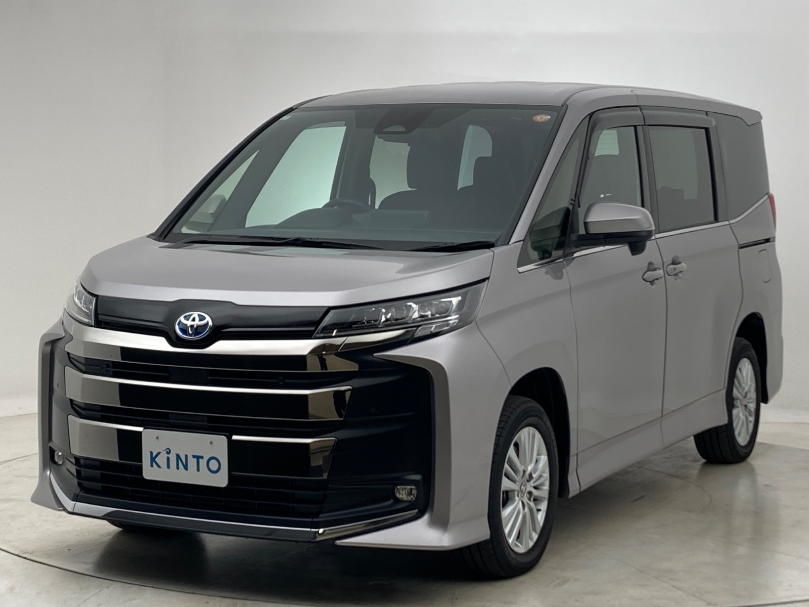 トヨタ ノア S-Z HEV 1.8L 4WD(7人乗り) ハイブリッド 2025年式 メタル